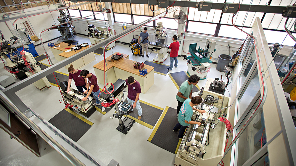 Students work in a lab