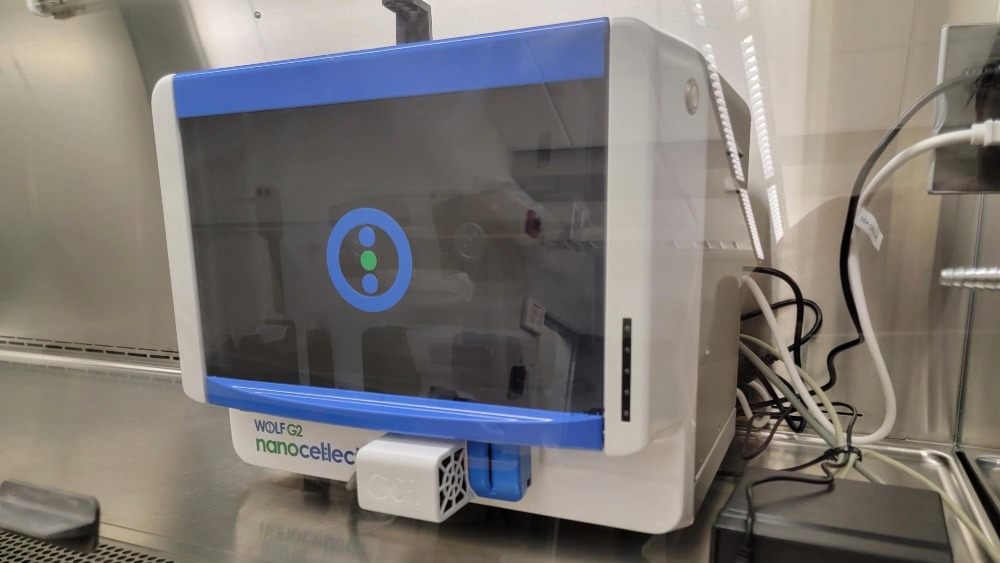 Nanocellect Wolf G2 Cell Sorter