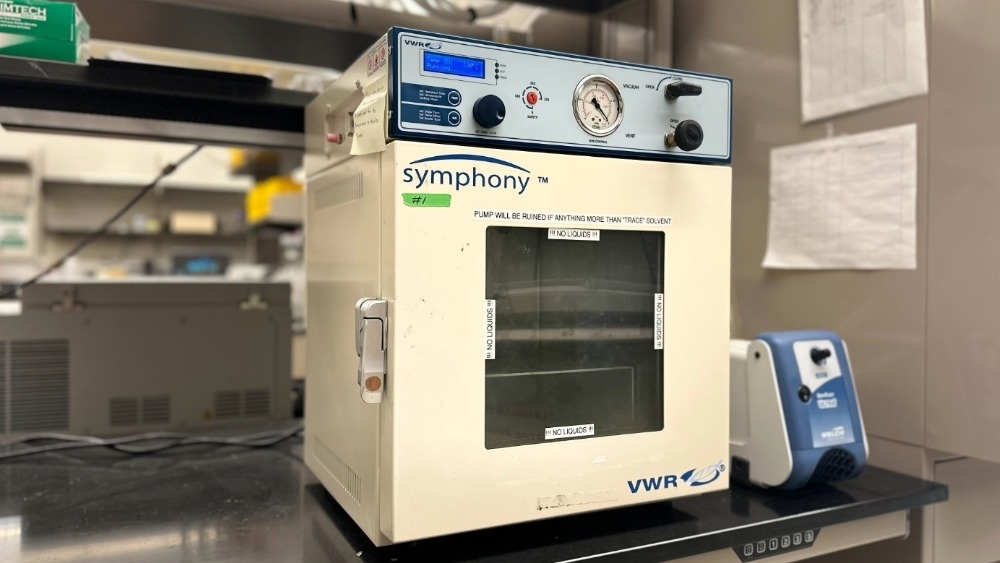 Vacuum Oven