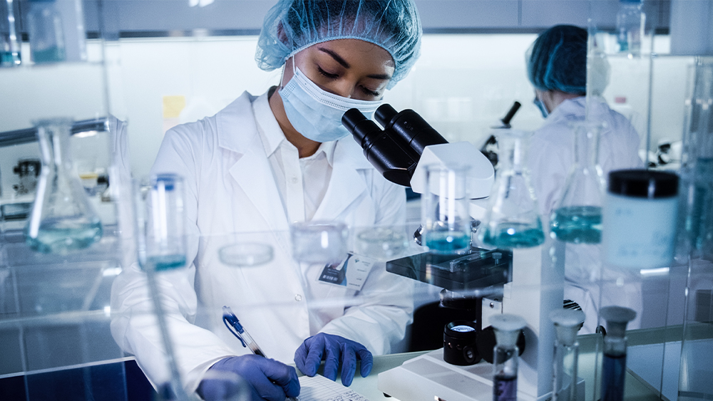 woman working in a laboratory 