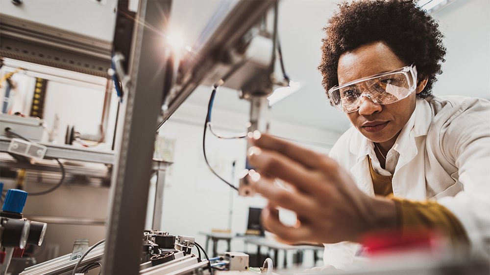 Woman working in lab