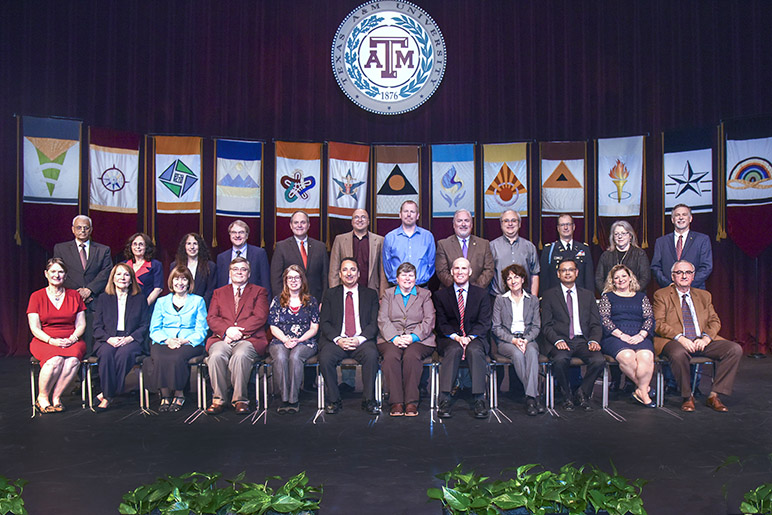 Seven engineering faculty receive 2018 Distinguished Achievement Awards 