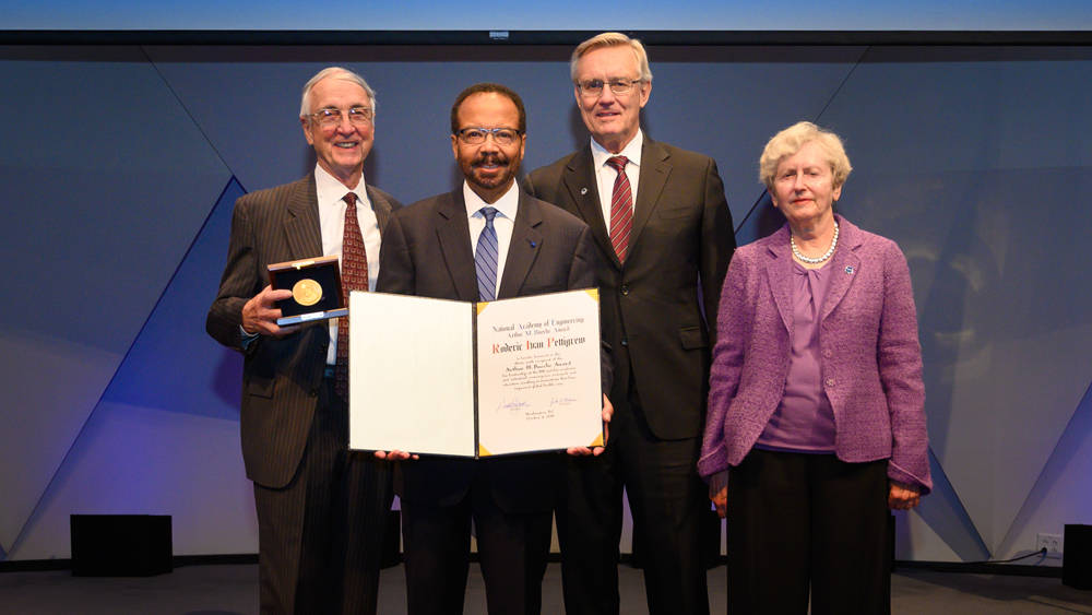 Pettigrew with Arthur M. Bueche Award.