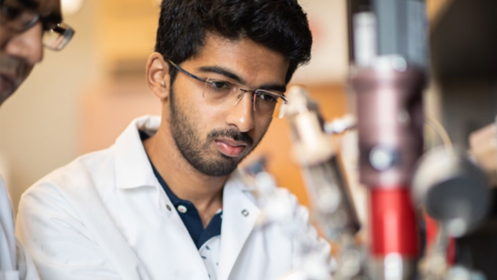 Dr. Akhilesh Gaharwar and graduate student Kaivalya Deo working in Gaharwar’s lab.