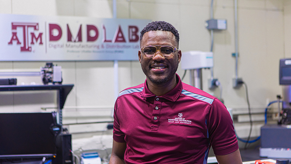  Picture of Dr. Chukwuzubelu Ufodike in the DMD-Lab.