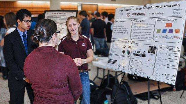 aggie challenge presenting student